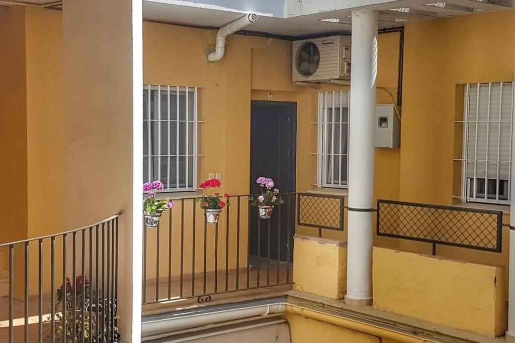 El Patio De San Bernardo Leilighet Sevilla Eksteriør bilde